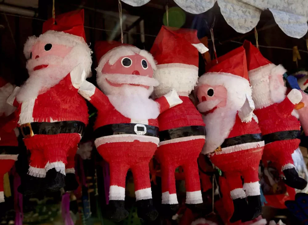 Piñatas de Santa Claus